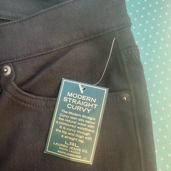 NWT LRL Lauren Jeans Co size 10 x 32 length
Modern straight curvy - Picture 6 of 8
